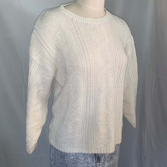 Bobbie Brooks Sweaters - Vintage Bobbie Brooks cream sweater